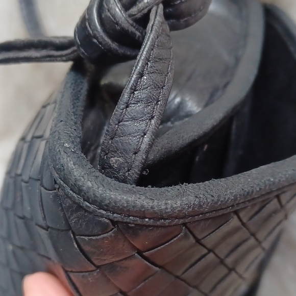 Bottega Veneta Black Woven Crossbody - Picture 5 of 16